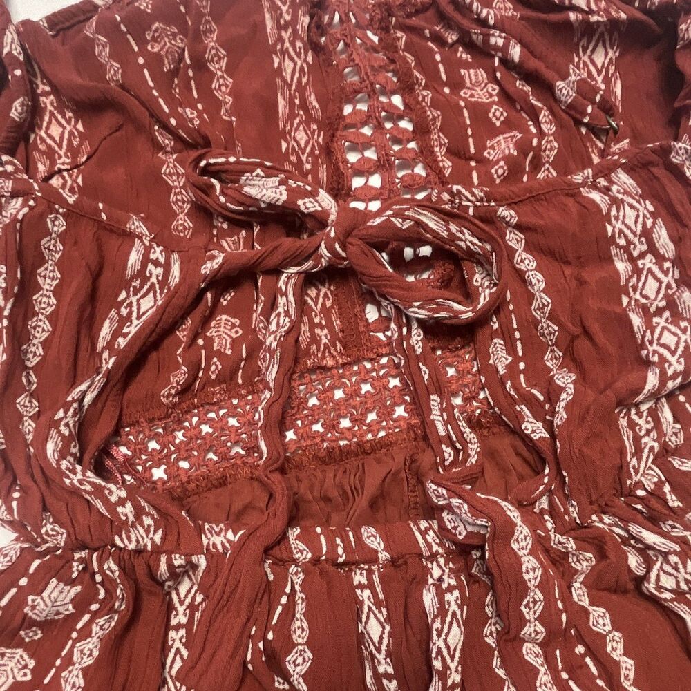 Angie Red Geometric Rayon Romper Crochet Waist V-Neck Tie, Size S - Picture 6 of 9